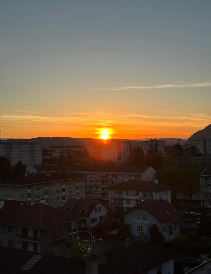 Luxueux Appartement T4 - Lac 5 Min - Parkings Privatifs - Vue Lac Et Montagne Annecy Exterior foto